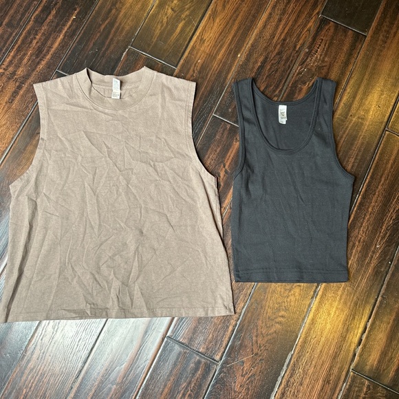 Los Angeles Apparel Tops - Crewneck shirt & crop top sleeveless tank top Los Angeles Apparel casual